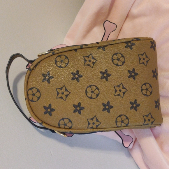 Purse - Picture 2 of 4
